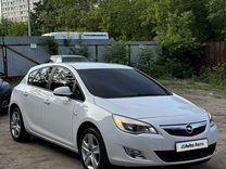 Opel Astra 1.6 MT, 2012, 165 000 км, с пробегом, цена 680 000 руб.
