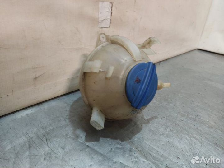 Бачок расширительный Volkswagen Passat B6 BSE 2007