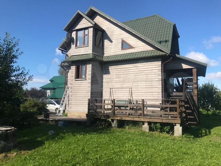 Дом 189 м² на участке 13 сот.