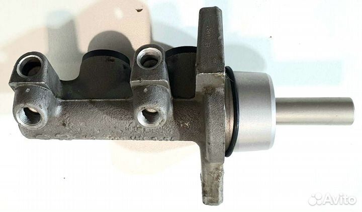 Главный тормозной цилиндр Renault Logan