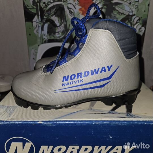 Лыжные ботинки