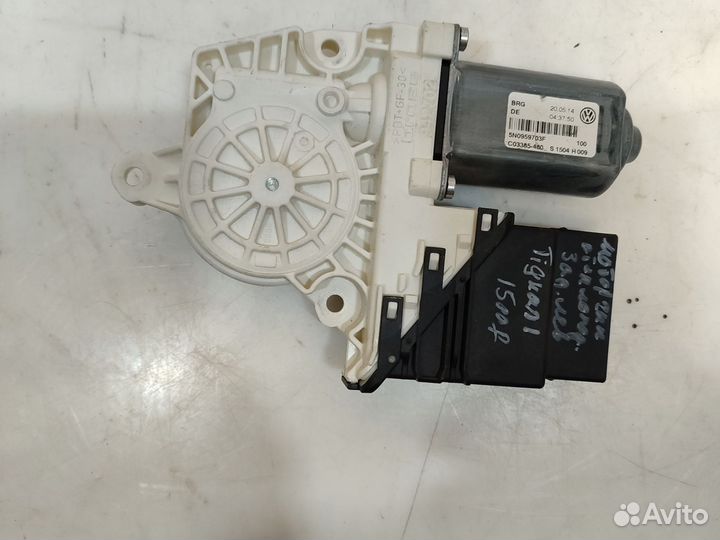Моторчик стеклоподъемника Volkswagen Tiguan