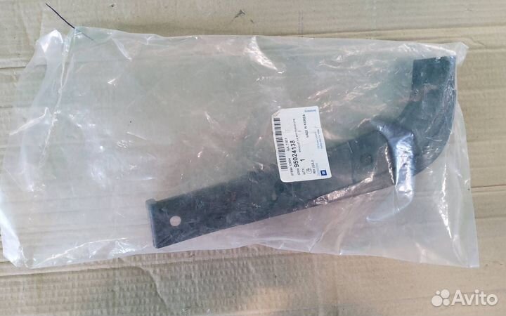 Кронштейн бампера Chevrolet Cruze