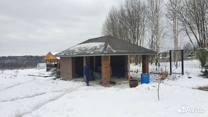 Бригада строителей