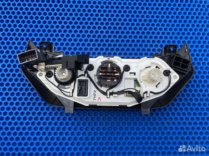 Блок управления отопителя Шевроле Авео Т250