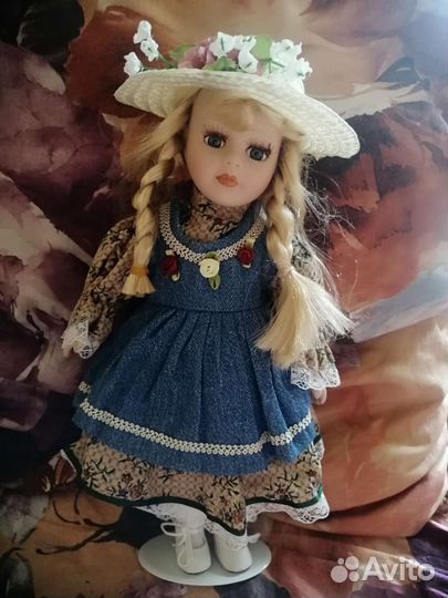 Кукла фарфоровая коллекционная