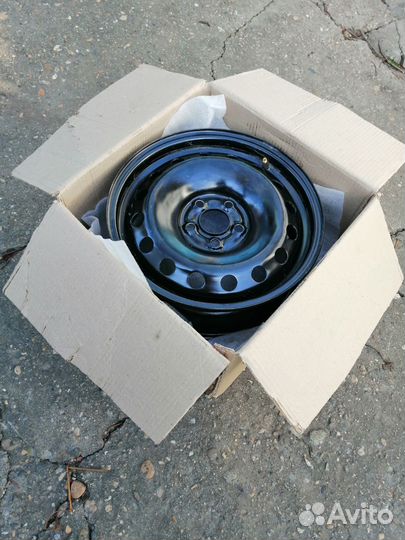 Диски автомобильные штамповка Шкода Рапида