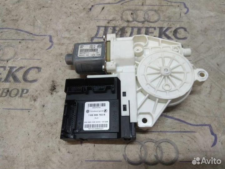 Моторчик стеклоподъемника передний левый VW Tigua