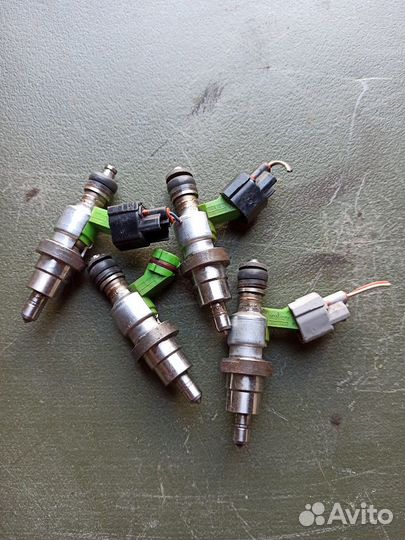 Форсунка denso toyota авенсис 1az-fse 2az-fse
