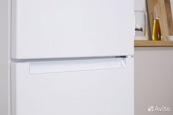 Холодильник Indesit DF 5200 B Новый