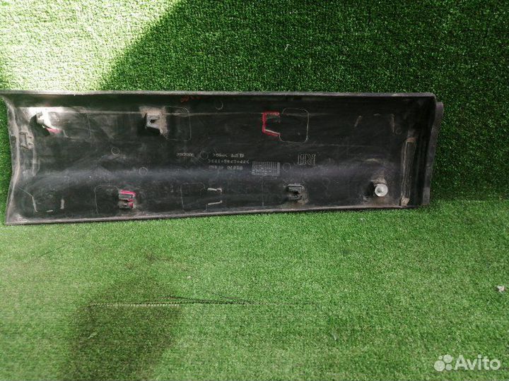 Молдинг двери передний правый Nissan Qashqai