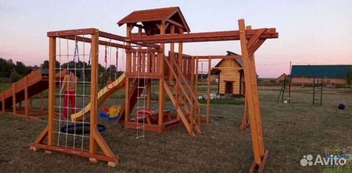 Детская площадка с заливной горкой