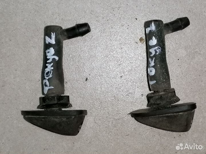 Форсунки омывателя лобового стекла VW Pointer 2004