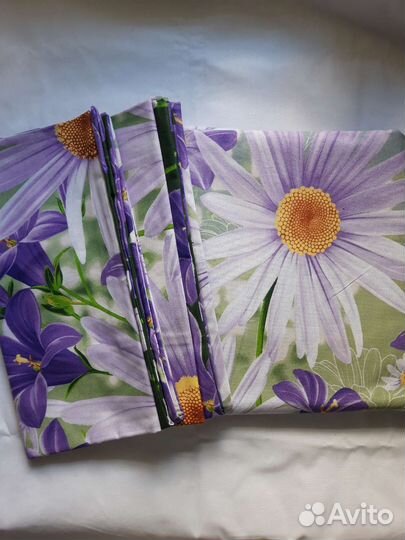 Простынь евро + наволочки 70 70