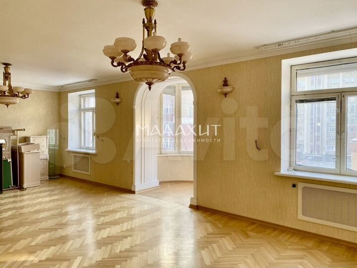 2-к. квартира, 97,5 м², 4/10 эт.