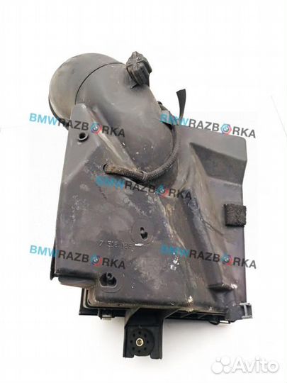 Корпус воздушногo фильтра BMW X5 E53 2003