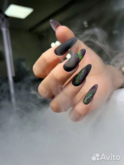 Мастер маникюра и педикюра