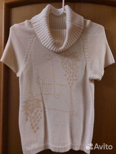 Свитер с коротким рукавом