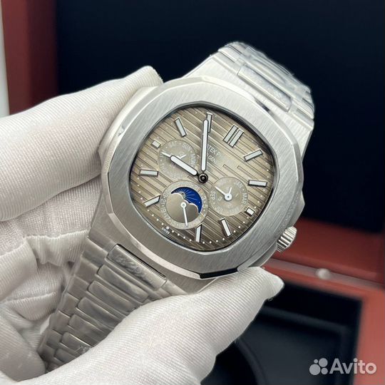 Часы patek philippe nautilus