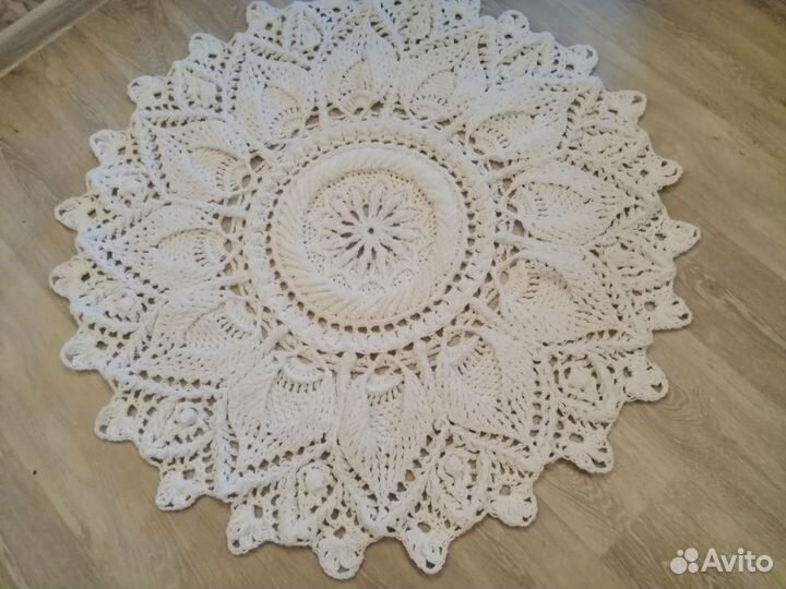 Ковёр вязаный