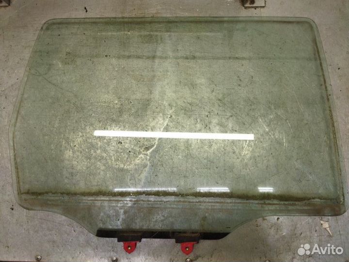 Стекло двери заднее правое Mitsubishi Outlander