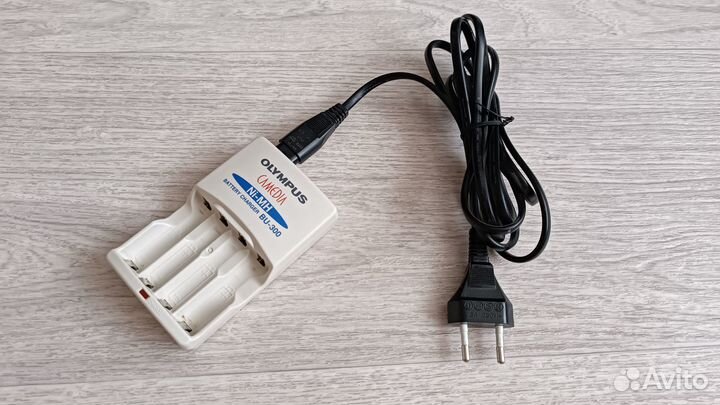 Зарядное устройство Olympus
