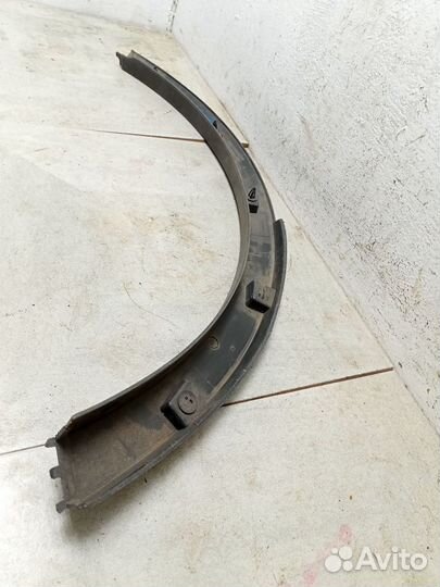 Накладка заднего крыла левого