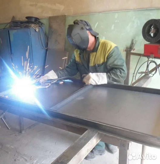 Помощник сварщика