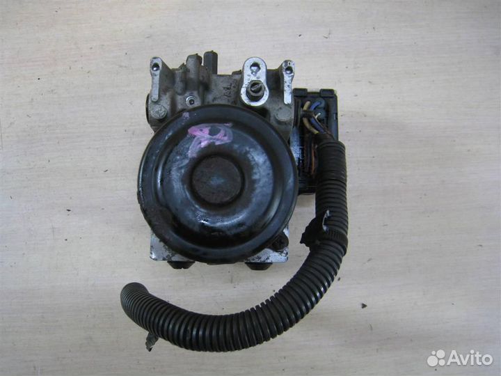 Насос ABS Lexus RX300 (MCU35) 2003