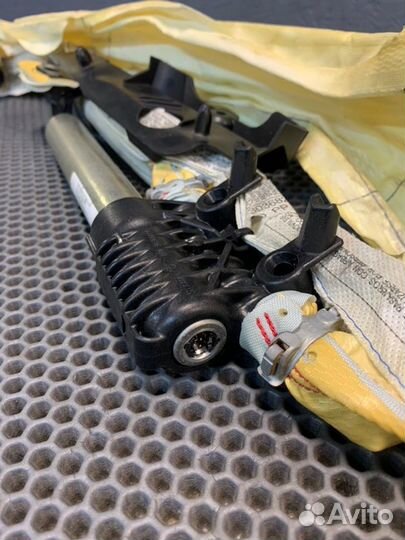 Подушка безопасности боковая правая Bmw 335 Xi E92