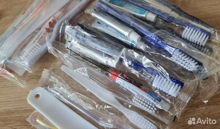 Одноразовые зубные щетки+паста,ложечки,цена за все