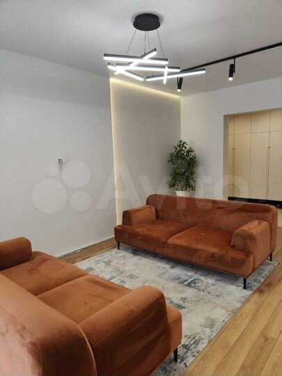 3-к. квартира, 92 м², 10/18 эт.