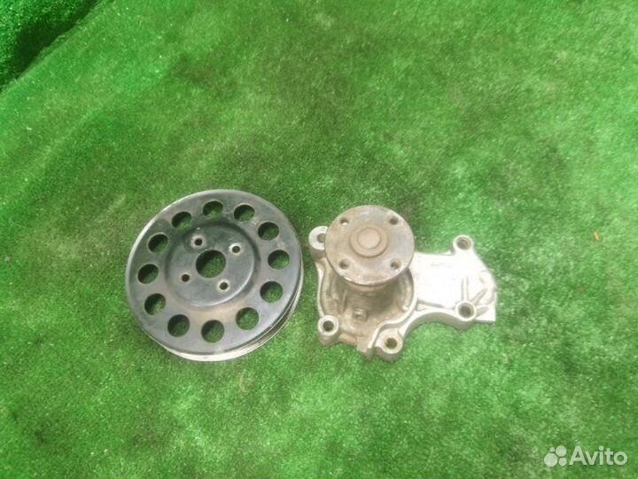 Помпа Mitsubishi Lancer 9 1.6 2005