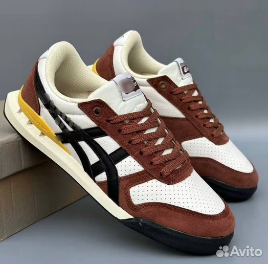 Кроссовки asics