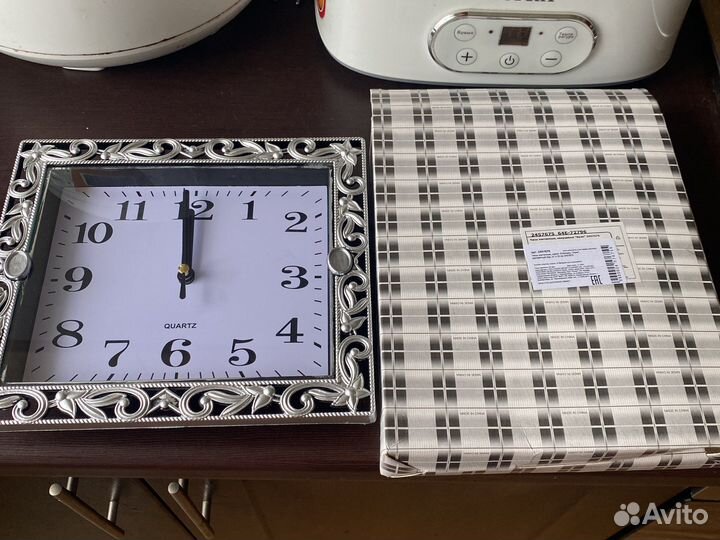 Часы кварцевые новые