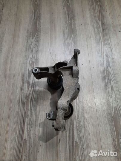 Кронштейн крепление навесного оборудования площадк