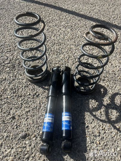 Пуржины и амортизаторы на Хондай солярис 1