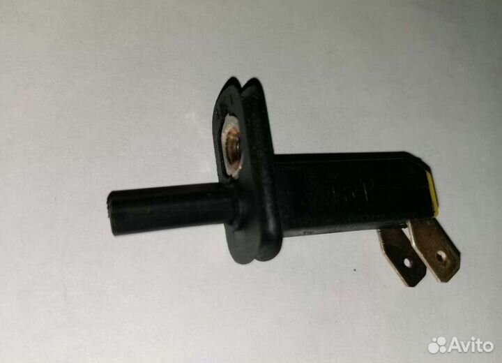 Концевик двери audi