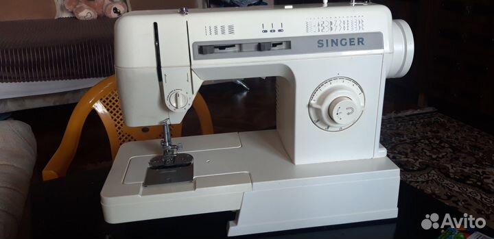 Швейная машинка Singer