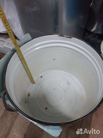 Кастрюля эмалированная большая