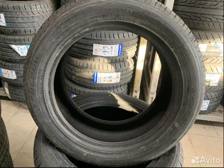 Tracmax X-Privilo H/T 225/55 R18 98H