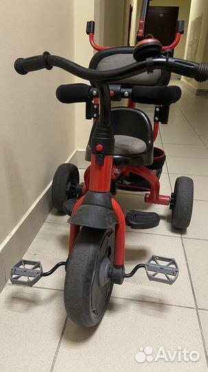 Велосипед каталка детский с родительской ручкой