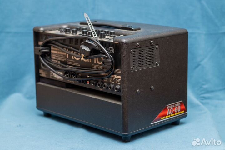 Комбоусилитель Roland AC-60