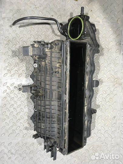 Коллектор впускной (Volkswagen Tiguan)