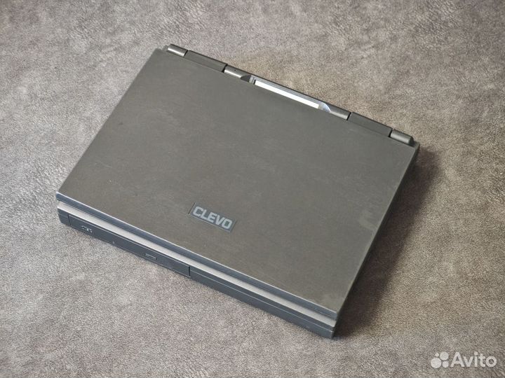 Ноутбук clevo multimedia notebook computer 86