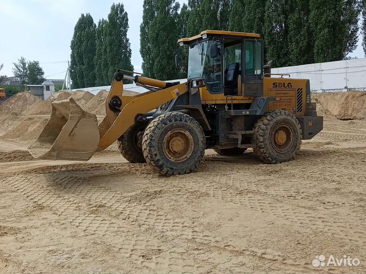 Механизатор, водитель фронтального погрузчика