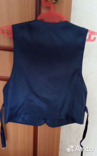 Жилетка для мальчика 122 128 темно синего цвета