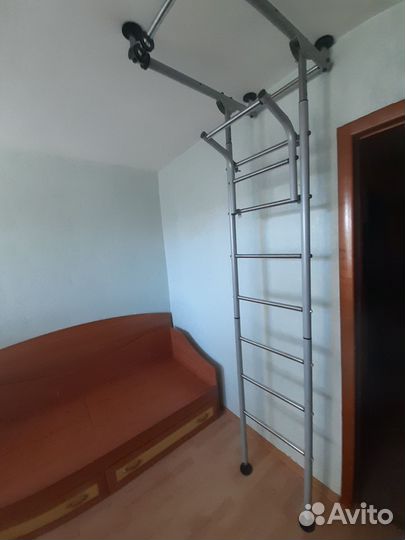 Детская шведская стенка с турником