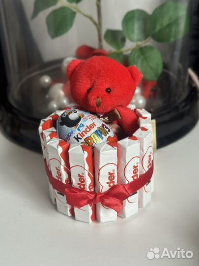 Подарок с киндерами
