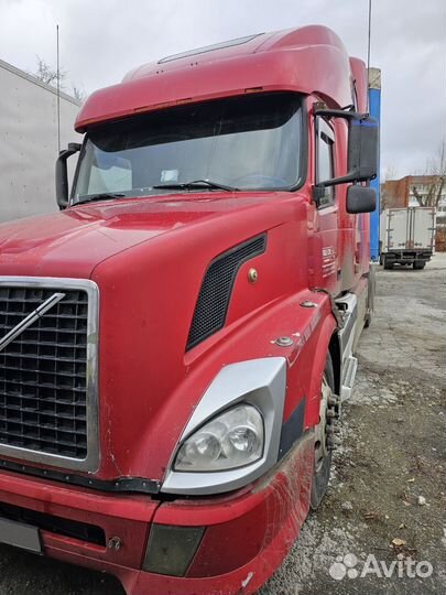 Шасси Volvo VNL 670, 2004